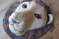 4.-lion